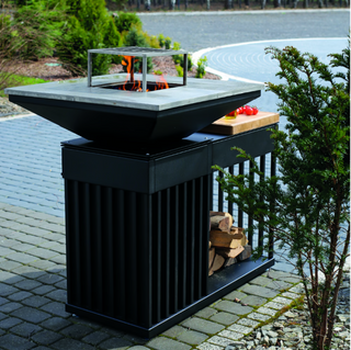 QUADRUM Grill mit Holztischplatte